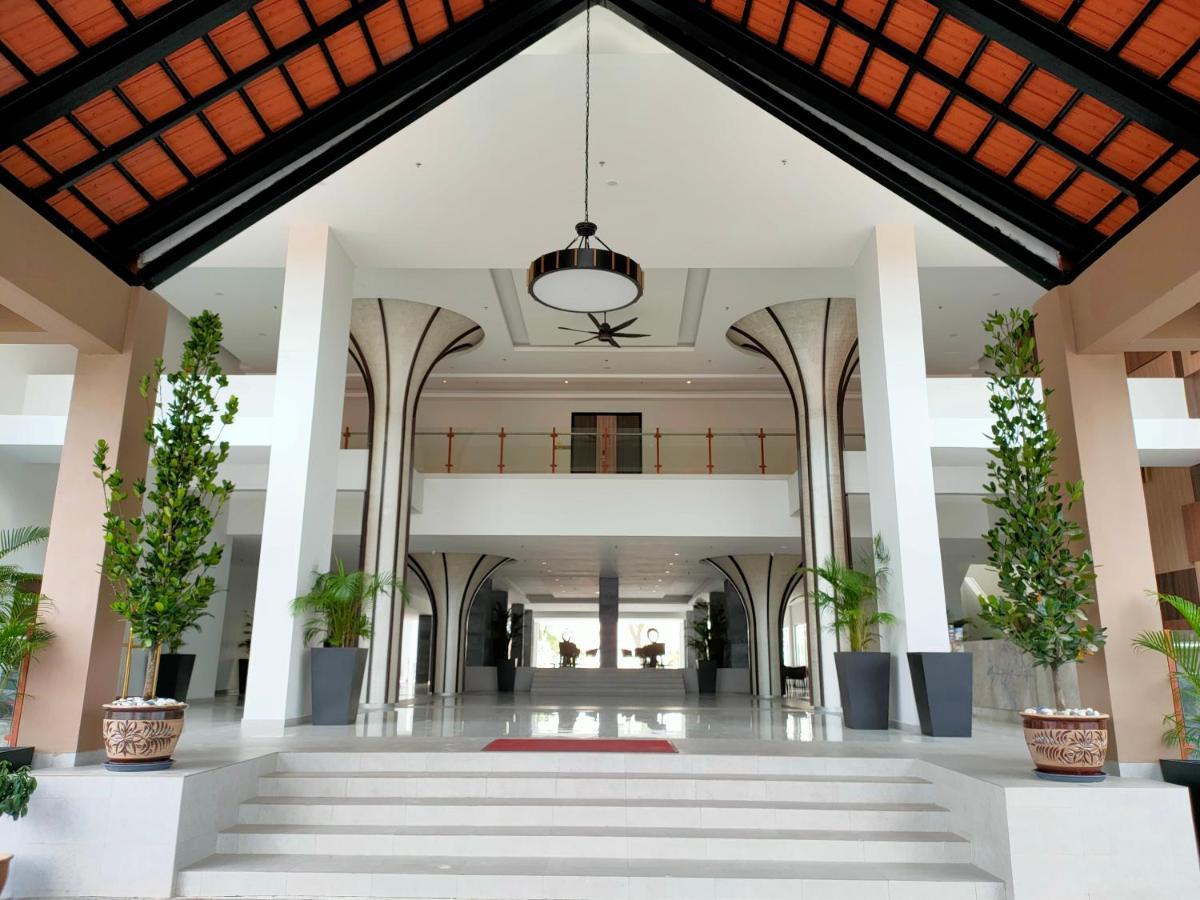 Pacific Regency Beach Resort, Port Dickson Exterior photo