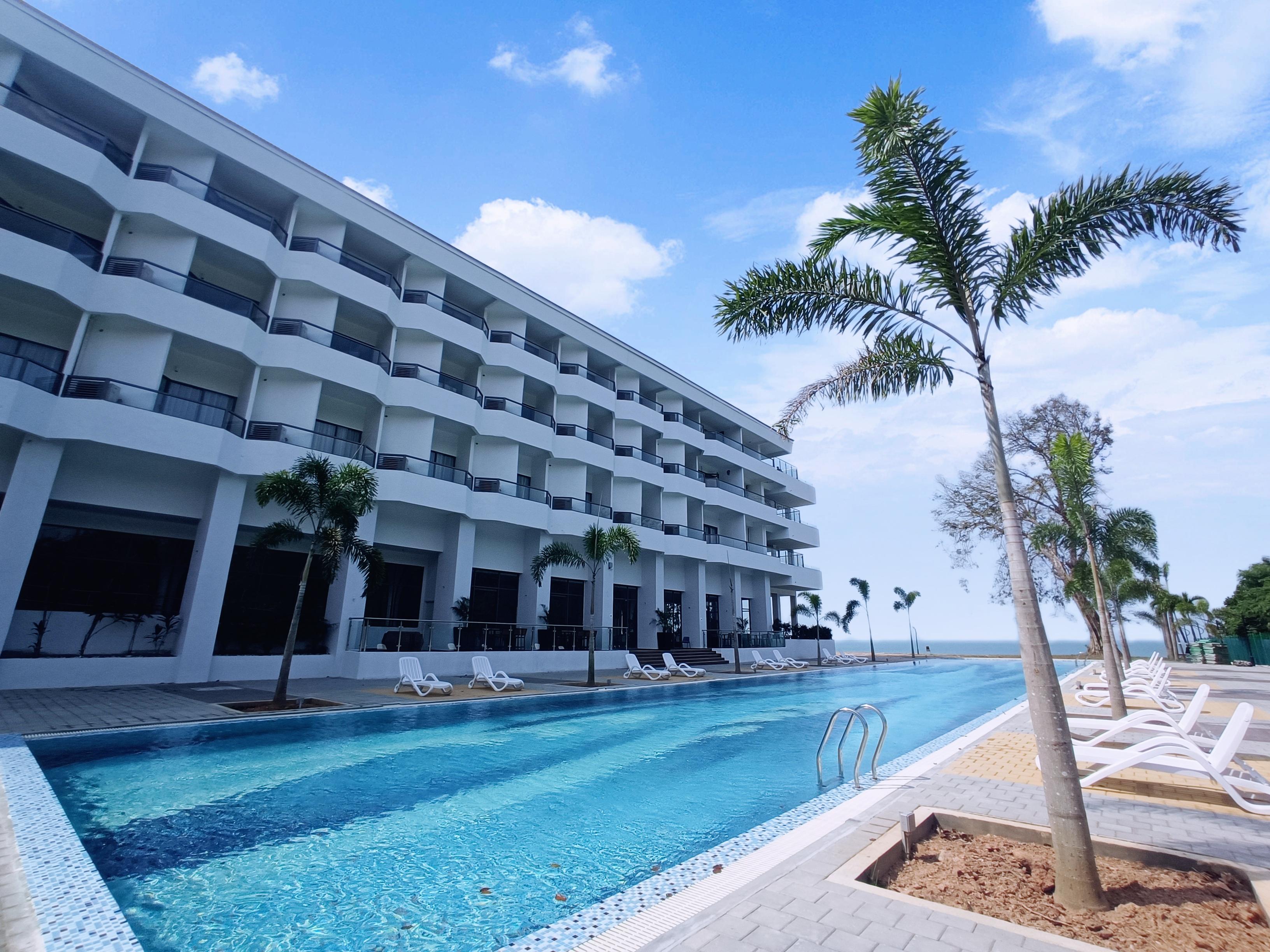 Pacific Regency Beach Resort, Port Dickson Exterior photo